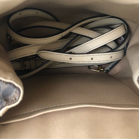 🤎LV clapton mini backpack🤎 - Picture 11 of 11